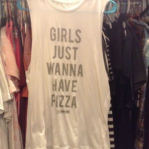 Bundle graphic tanks💋